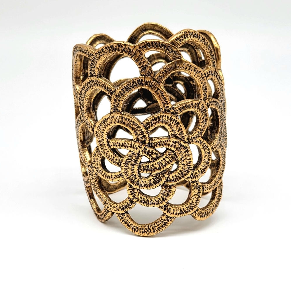 Oscar de la Renta Textured Gold Lattice Hinged Statement Cuff Bracelet RARE